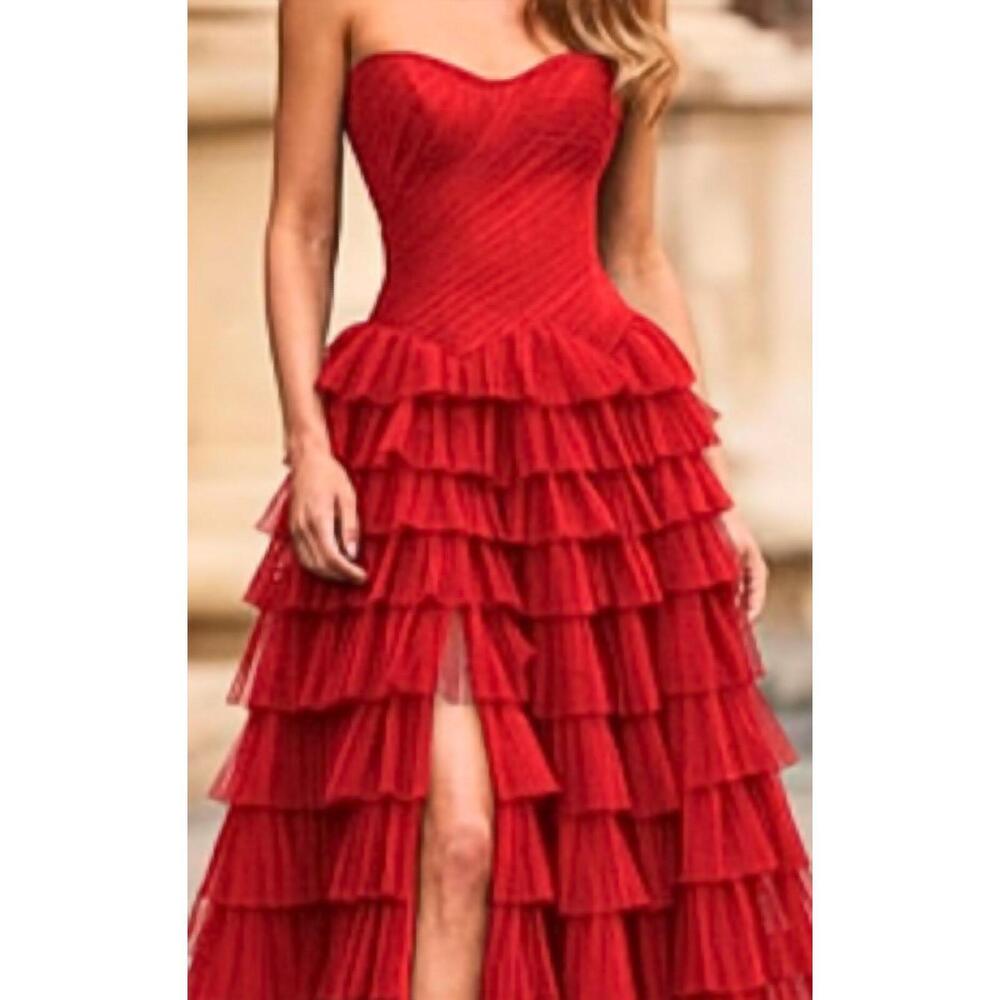 NEW LA FEMME corset tulle ball gown in red - Picture 3 of 3